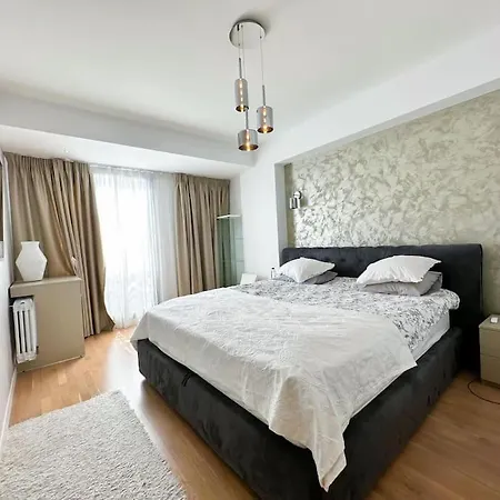 Stunning Herastrau 3br Bukarest